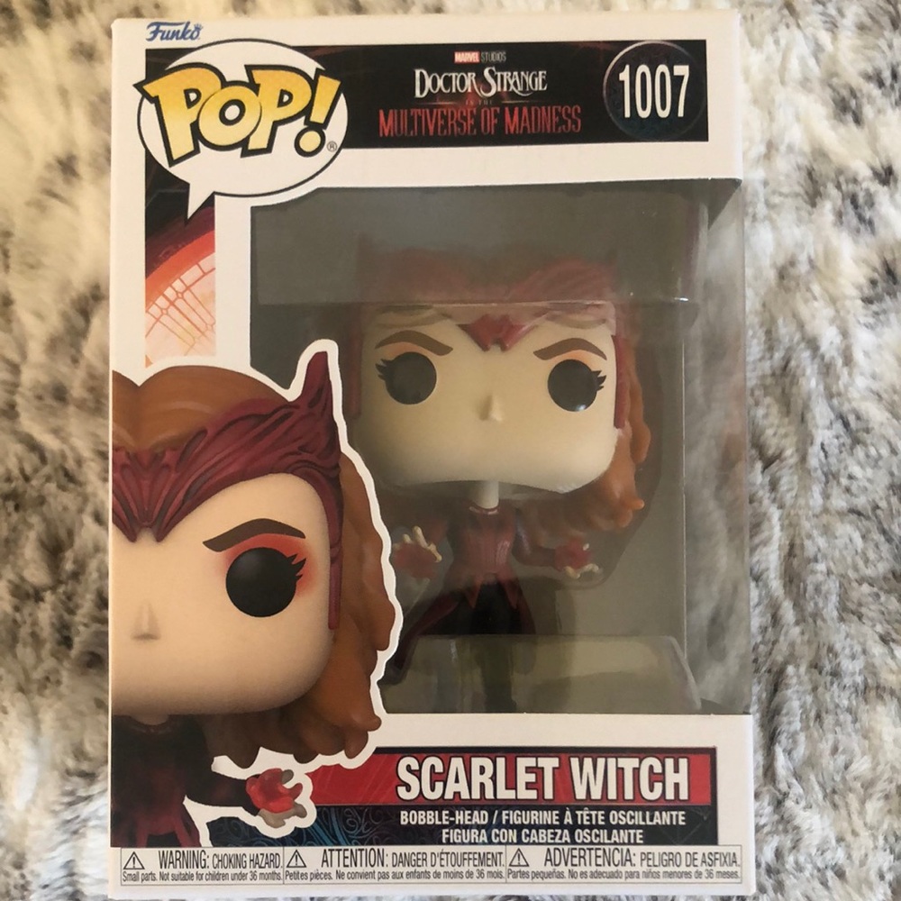 Scarlet Witch Bobble-Head Figure